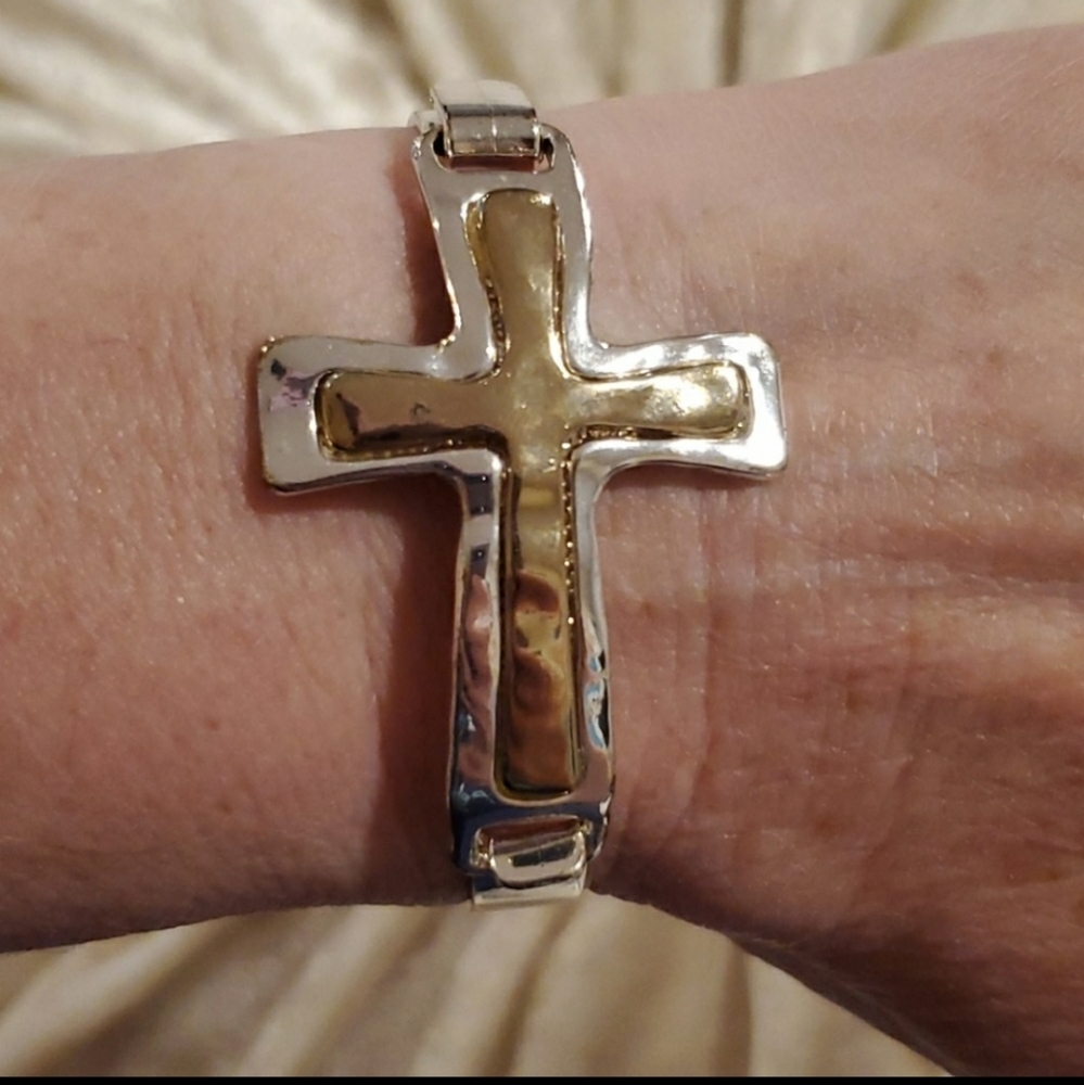 Cross bracelet